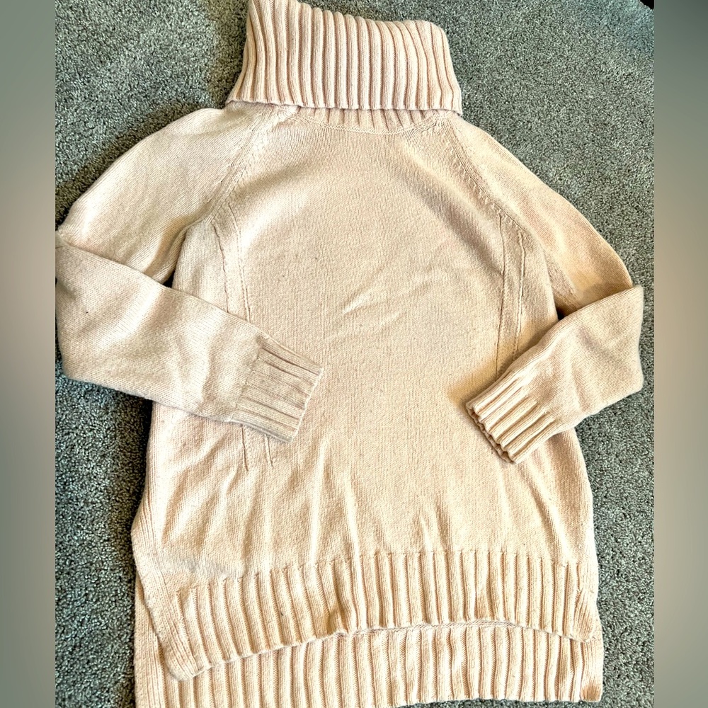 Oversized turtle neck sweater, LOFT blush pink size small